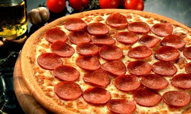 SUCUKLU PİZZA 