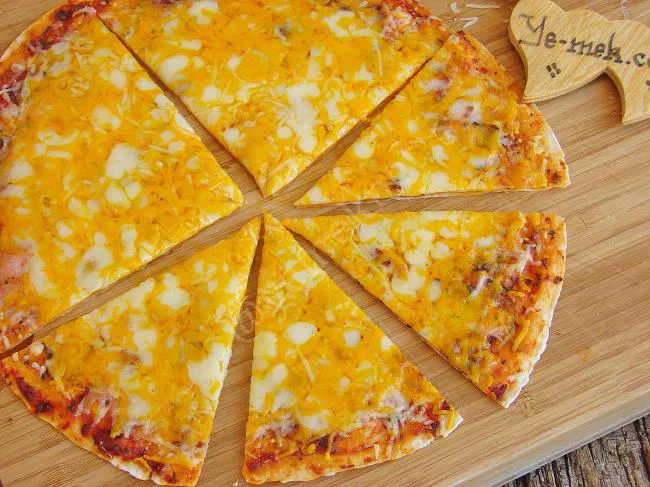 DÖRT PEYNİRLİ PİZZA